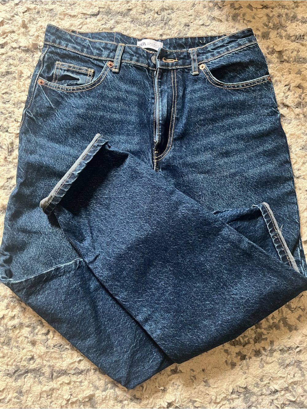 Mom Jeans - Picture 3 of 4